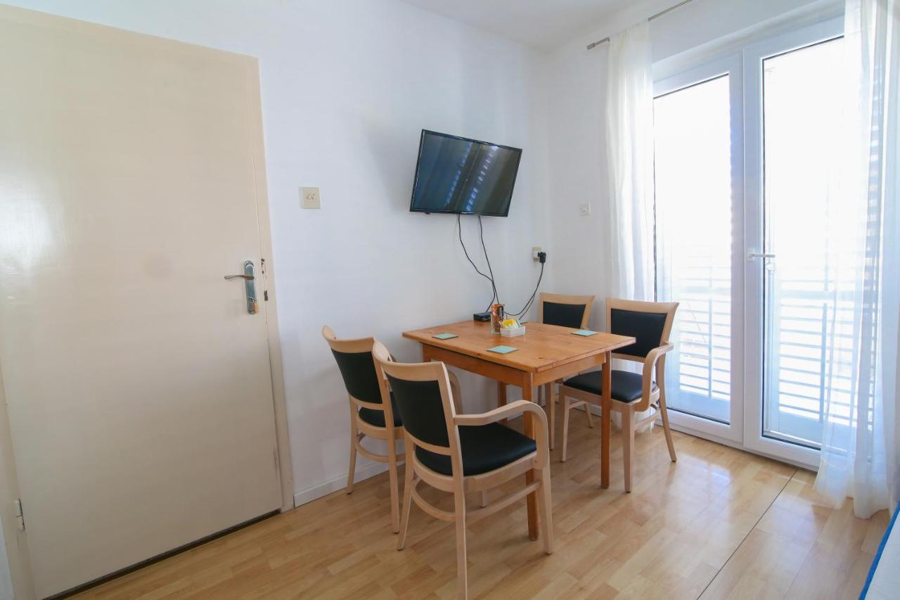 Apartment Bili-Sea View Apartment In The Center Makarska Extérieur photo