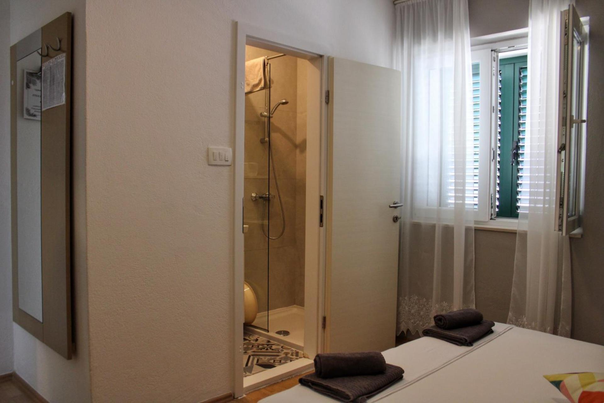 Apartment Bili-Sea View Apartment In The Center Makarska Extérieur photo